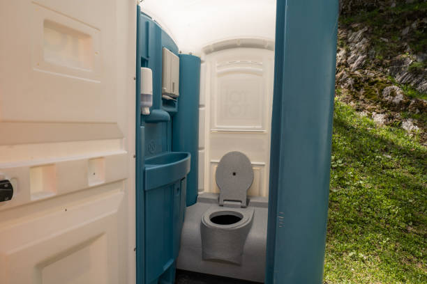 Best Wedding porta potty rental  in Benld, IL